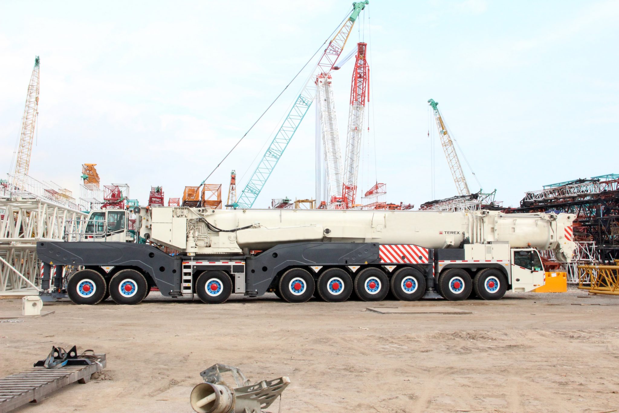 AC1000 for sale - Asiagroup Leasing Pte Ltd | A Crane &amp; Heavy Transport